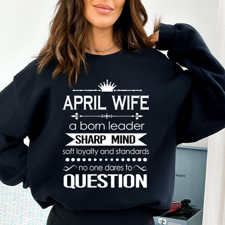April Wife Sharp Mind - Sweatshirt & Hoodie
