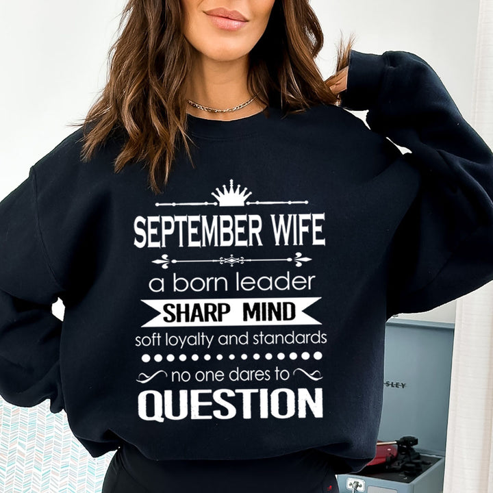 September Wife Sharp Mind - Sweatshirt & Hoodie