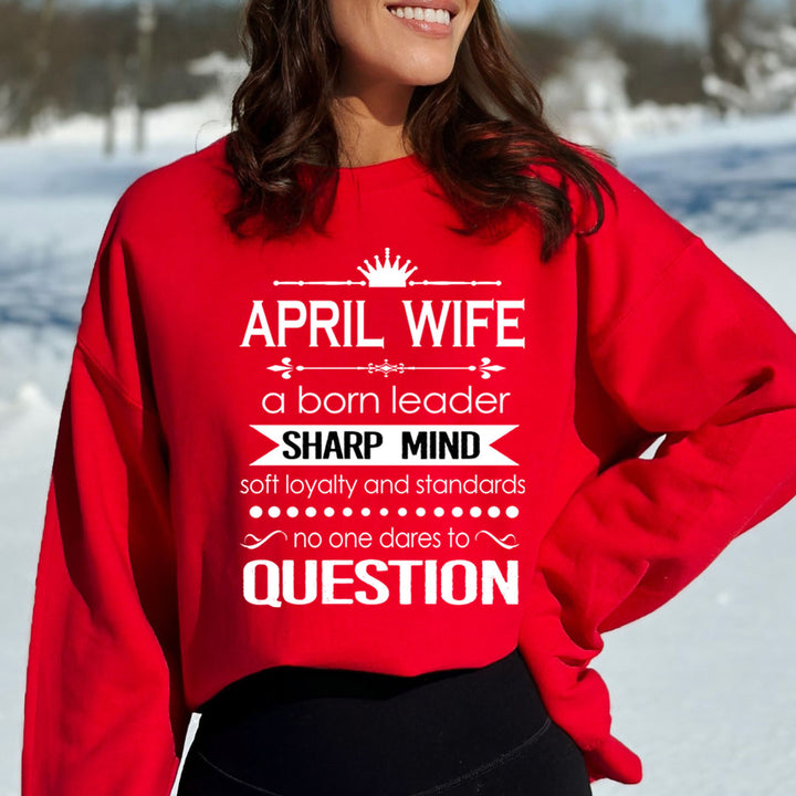 April Wife Sharp Mind - Sweatshirt & Hoodie
